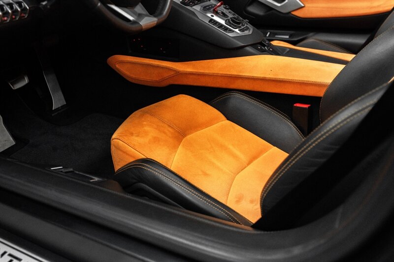 2014 Lamborghini Aventador LP 700-4 - Photo 38 - Huntington Beach, CA 92649