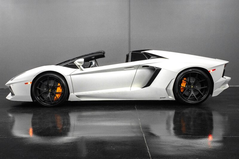 2014 Lamborghini Aventador LP 700-4 - Photo 4 - Huntington Beach, CA 92649