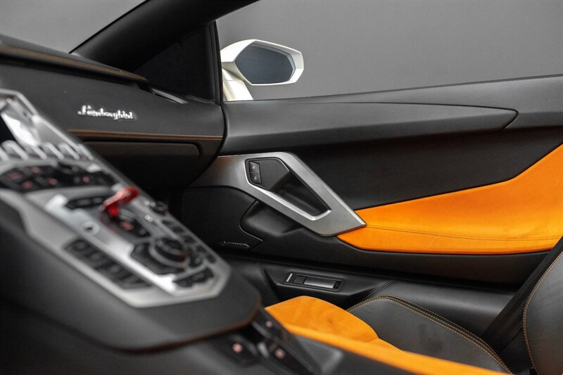 2014 Lamborghini Aventador LP 700-4 - Photo 49 - Huntington Beach, CA 92649