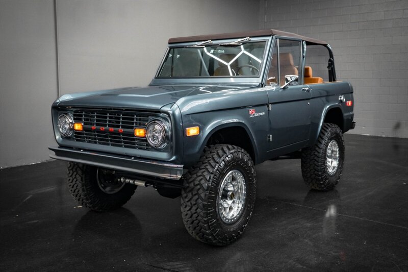 1968 Ford Bronco   - Photo 1 - Huntington Beach, CA 92649