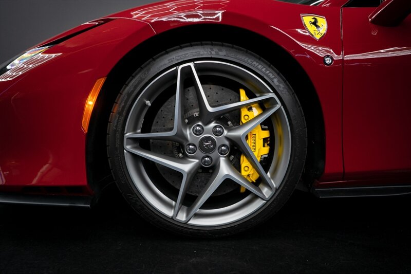 2021 Ferrari F8 Spider - Photo 12 - Huntington Beach, CA 92649