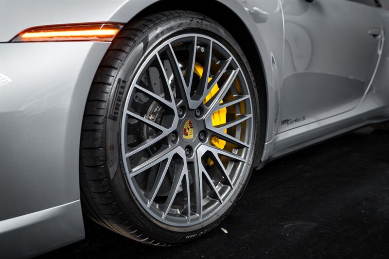 2021 Porsche 911 Turbo S - Photo 26 - Huntington Beach, CA 92649