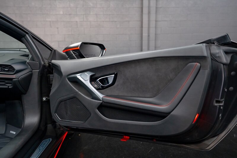 2019 Lamborghini Huracan LP 580-2 Spyder - Photo 14 - Huntington Beach, CA 92649