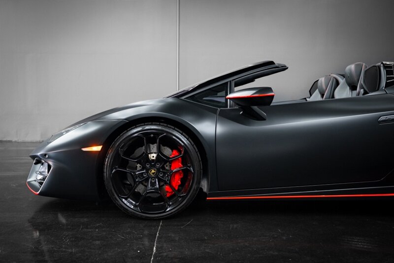 2019 Lamborghini Huracan LP 580-2 Spyder - Photo 5 - Huntington Beach, CA 92649
