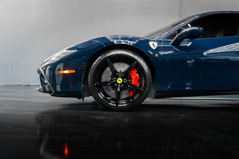 2018 Ferrari 488 GTB - Photo 5 - Huntington Beach, CA 92649