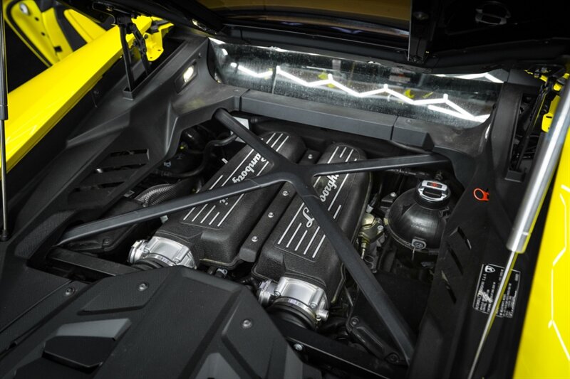 2020 Lamborghini Huracan EVO - Photo 28 - Huntington Beach, CA 92649