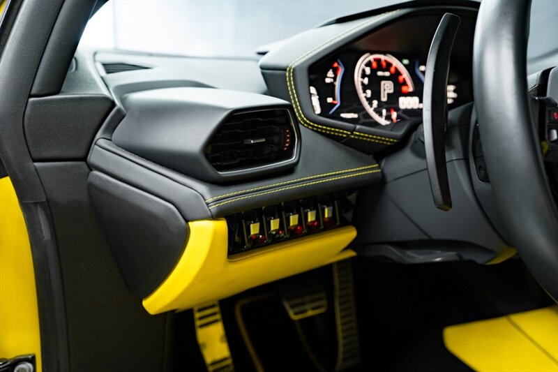 2020 Lamborghini Huracan EVO - Photo 33 - Huntington Beach, CA 92649
