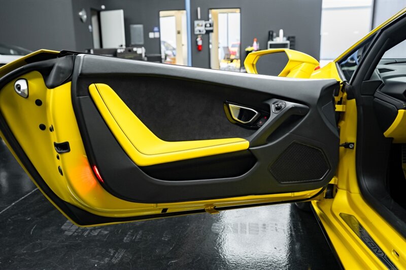 2020 Lamborghini Huracan EVO - Photo 13 - Huntington Beach, CA 92649