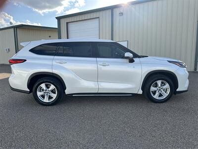 2021 Toyota Highlander Hybrid LE   - Photo 3 - Amarillo, TX 79110