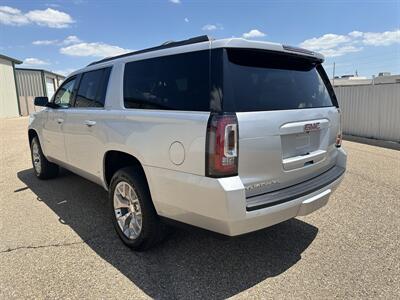 2019 GMC Yukon XL SLT Standard Edition   - Photo 2 - Amarillo, TX 79110