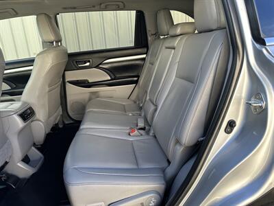 2019 Toyota Highlander XLE   - Photo 6 - Amarillo, TX 79110