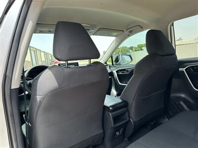 2019 Toyota RAV4 LE   - Photo 8 - Amarillo, TX 79110
