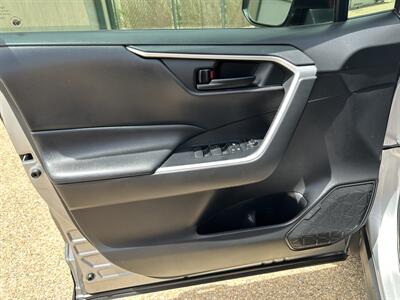 2019 Toyota RAV4 LE   - Photo 9 - Amarillo, TX 79110
