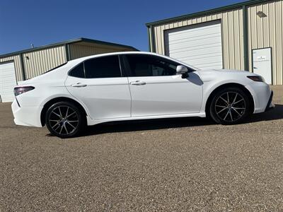 2022 Toyota Camry SE   - Photo 5 - Amarillo, TX 79110