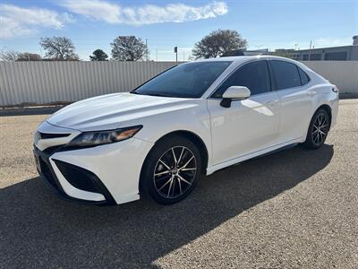 2022 Toyota Camry SE  