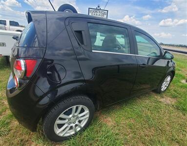 2016 Chevrolet Sonic LT Auto   - Photo 3 - Schulenburg, TX 78956