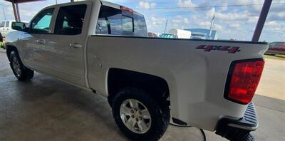 2018 Chevrolet Silverado 1500 LT   - Photo 6 - Schulenburg, TX 78956