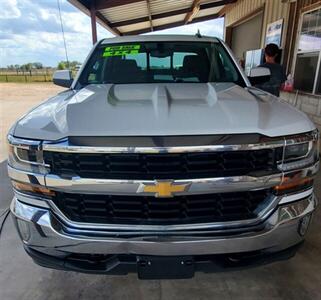 2018 Chevrolet Silverado 1500 LT   - Photo 8 - Schulenburg, TX 78956