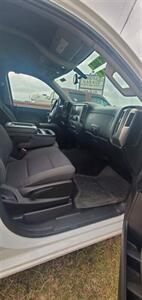 2018 Chevrolet Silverado 1500 LT   - Photo 13 - Schulenburg, TX 78956