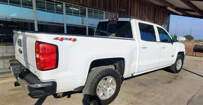 2018 Chevrolet Silverado 1500 LT   - Photo 2 - Schulenburg, TX 78956