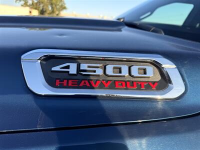 2022 RAM 4500   - Photo 4 - Schulenburg, TX 78956