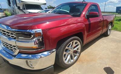 2018 Chevrolet Silverado 1500 LT   - Photo 2 - Schulenburg, TX 78956