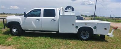 2014 Chevrolet Silverado 3500HD CC Work Truck   - Photo 3 - Schulenburg, TX 78956