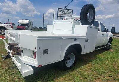 2014 Chevrolet Silverado 3500HD CC Work Truck   - Photo 1 - Schulenburg, TX 78956