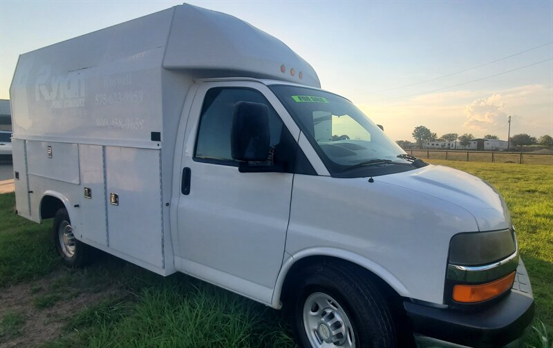 2011 Chevrolet Express 3500 - Photo 1 - Schulenburg, TX 78956