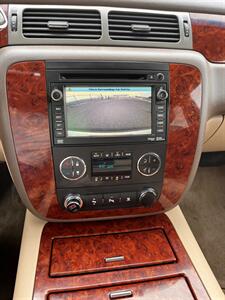 2011 Chevrolet Suburban LTZ   - Photo 19 - Sacramento, CA 95827