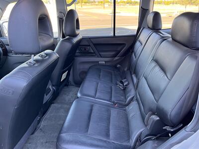 2001 Mitsubishi Montero Limited - Photo 11 - Sacramento, CA 95827