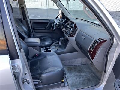 2001 Mitsubishi Montero Limited - Photo 14 - Sacramento, CA 95827