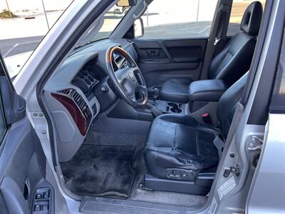 2001 Mitsubishi Montero Limited - Photo 16 - Sacramento, CA 95827
