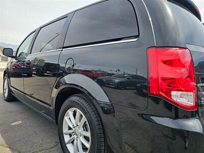 2019 Dodge Grand Caravan SXT   - Photo 12 - Ontario, CA 91761