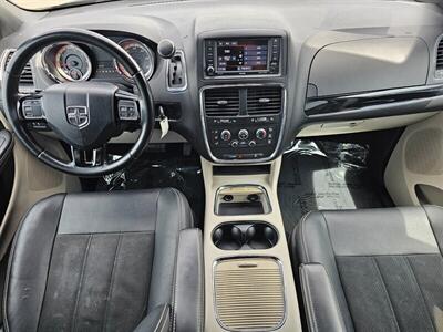 2019 Dodge Grand Caravan SXT   - Photo 27 - Ontario, CA 91761
