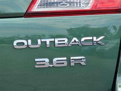 2011 Subaru Outback 3.6R Limited PWR MOON/NAV   - Photo 14 - Ontario, CA 91761