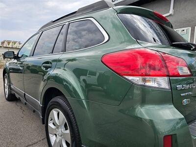 2011 Subaru Outback 3.6R Limited PWR MOON/NAV   - Photo 12 - Ontario, CA 91761