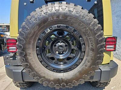 2013 Jeep Wrangler Unlimited Sahara   - Photo 15 - Ontario, CA 91761