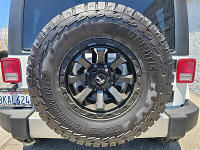 2017 Jeep Wrangler Unlimited Sahara 4x4   - Photo 13 - Ontario, CA 91761