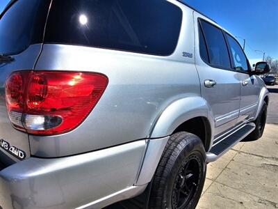 2005 Toyota Sequoia SR5 V8 4WD   - Photo 13 - Ontario, CA 91761