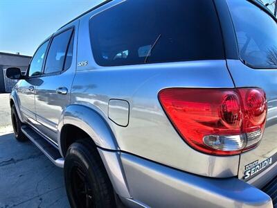 2005 Toyota Sequoia SR5 V8 4WD   - Photo 12 - Ontario, CA 91761