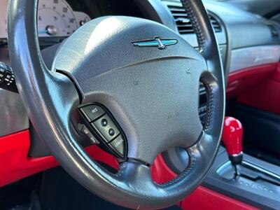 2002 Ford Thunderbird Deluxe   - Photo 26 - Ontario, CA 91761