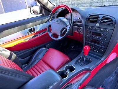 2002 Ford Thunderbird Deluxe   - Photo 21 - Ontario, CA 91761