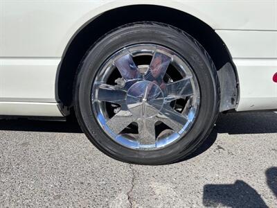 2002 Ford Thunderbird Deluxe   - Photo 14 - Ontario, CA 91761