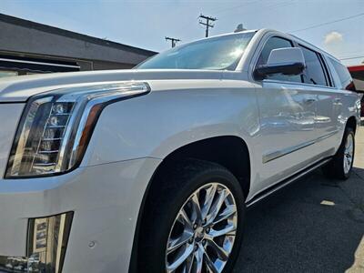2019 Cadillac Escalade ESV Premium Luxury 4WD - Photo 11 - Ontario, CA 91761