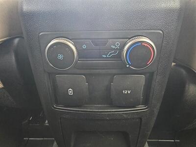 2022 Ford Explorer XLT   - Photo 27 - Ontario, CA 91761