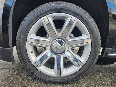 2017 Cadillac Escalade ESV Premium Luxury   - Photo 16 - Ontario, CA 91761