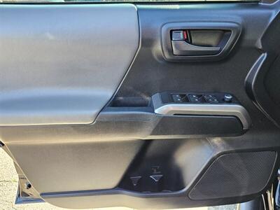 2017 Toyota Tacoma SR5   - Photo 17 - Ontario, CA 91761