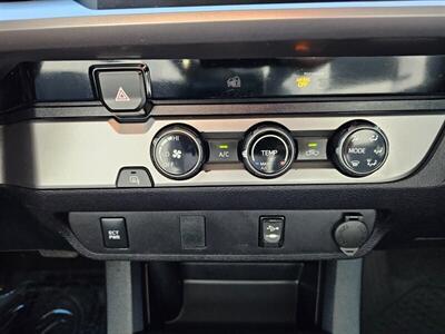 2017 Toyota Tacoma SR5   - Photo 32 - Ontario, CA 91761