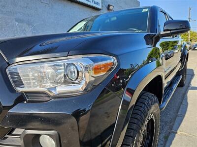 2017 Toyota Tacoma SR5   - Photo 10 - Ontario, CA 91761
